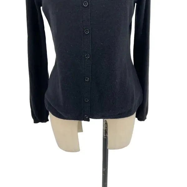 Qi Cashmere Classic Long Sleeve Cardigan Sweater Black Size Small‎ - Image 3