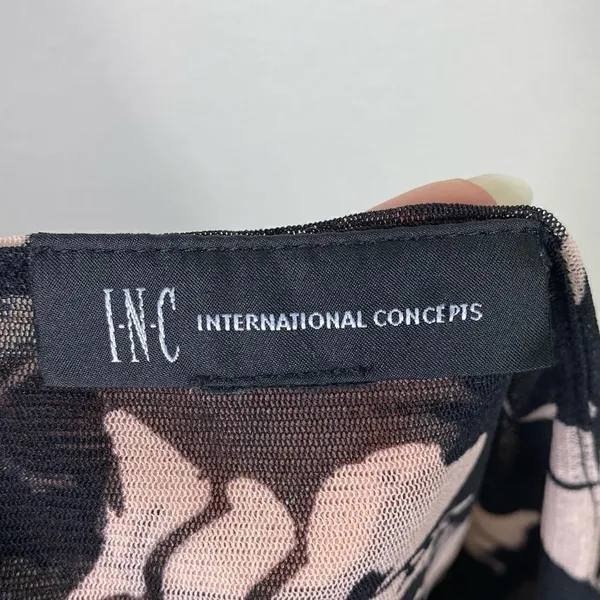 Vintage y2k INC Black & Pink Floral Tank Top - Image 4