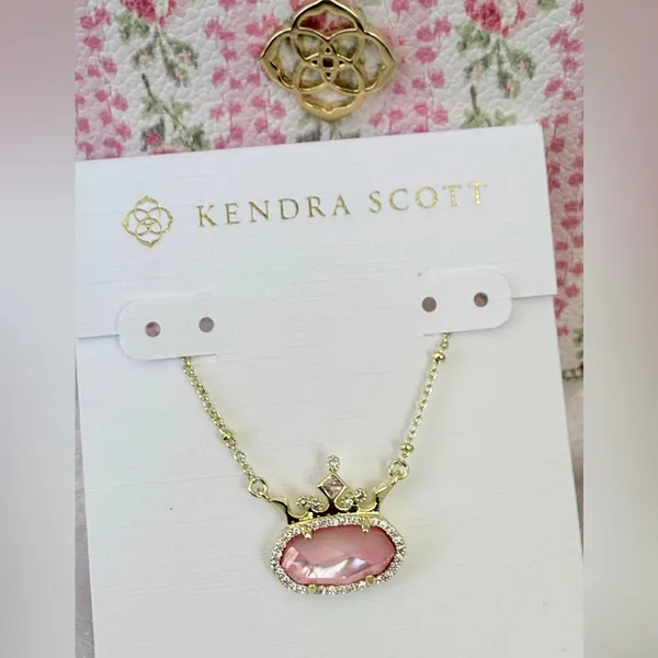 👸 Kendra Scott x Disney Princess Elisa Pendant Necklace - Image 2