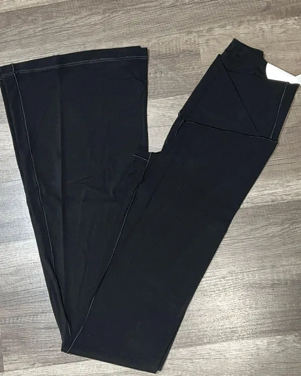 Aerie MEDIUM REGULAR New With Tags OFFLINE Crossover BUTTERSOFT FLARE LEGGINGS - Image 16