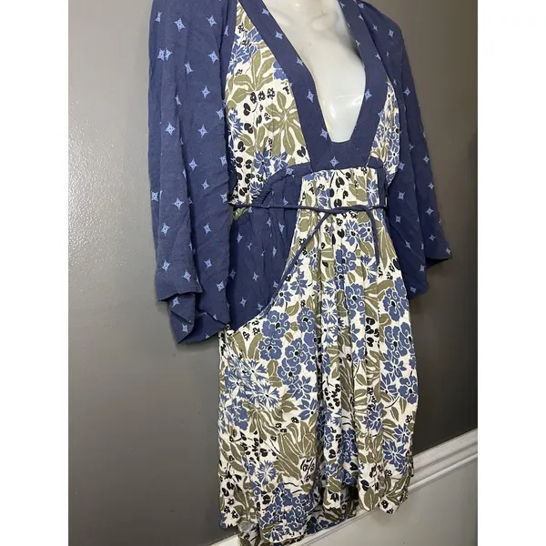 Free People Dress Womens Medium Blue Floral V Neck Kimono Sleeve Boho Short - Image 3