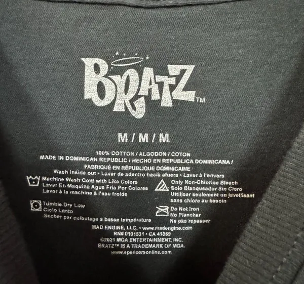 Bratz Cloe Sasha Jade Yasmin The Clique Cartoon Series Tee M - Image 4