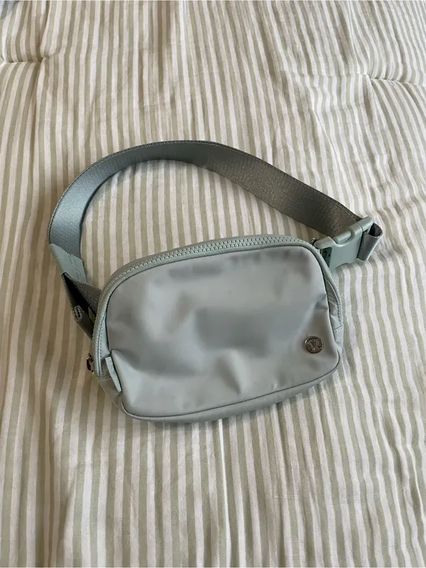 Lululemon Everywhere Belt Bag Seafoam Green Sling Shoulder Fanny Pack - Image 2