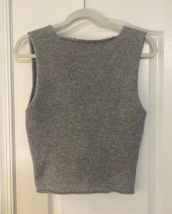 Rumored Trending Grey Knit Vest - Image 5