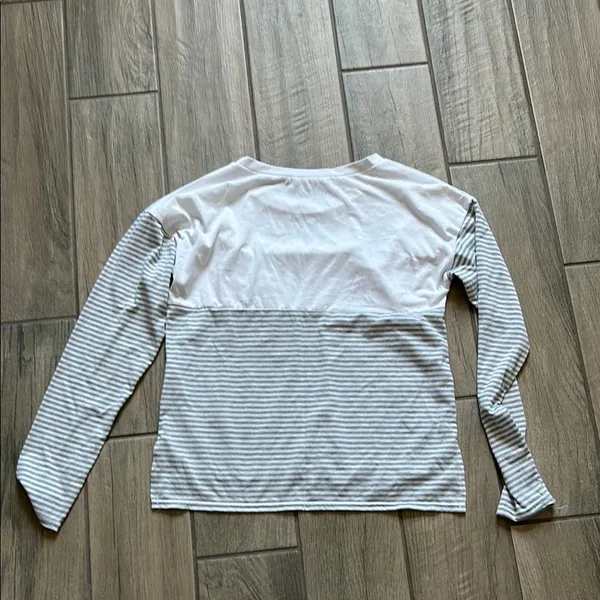 White and Gray Long Sleeve Tee Soft Cotton Blend - Image 4