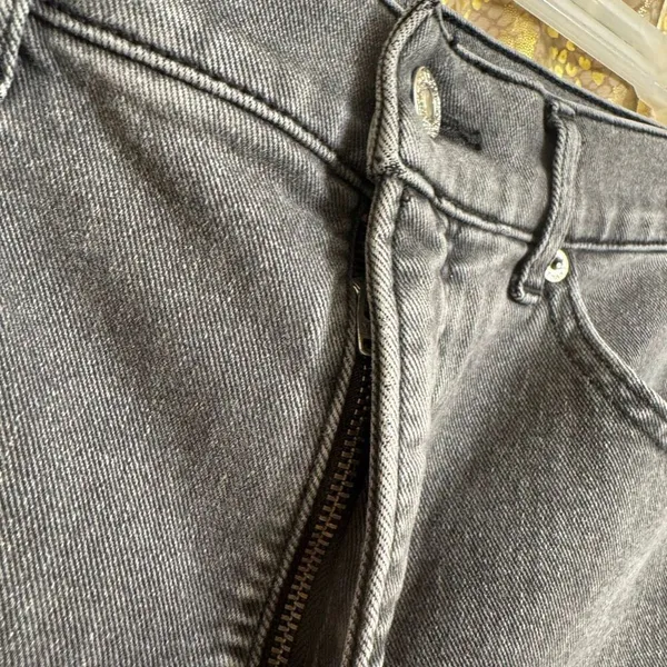 Express Black Gray Super High Waisted Distressed Mom Jeans Size 10 - Image 7