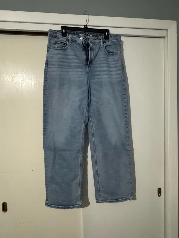 Old Navy Extra High-Waisted Sky-Hi Wide-Leg Jeans - Image 3