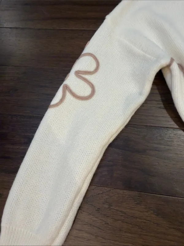 debut Cream Crewneck Sweater with Taupe Floral Outline Size Small - P99 - Image 3
