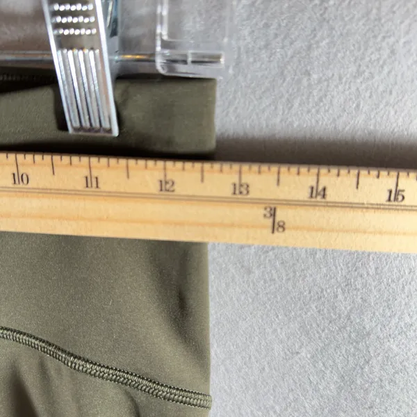 460 |‎ Lululemon Luxtreme Womens 6 High Rise Athletic Crop Leggings Olive Green - Image 3