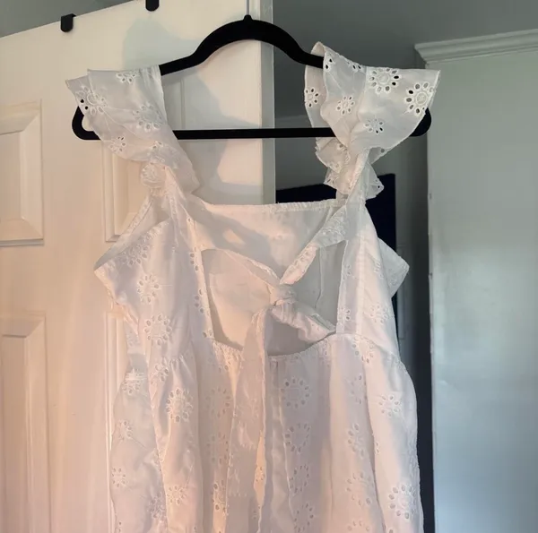 White graduation dress Size L - Image 2