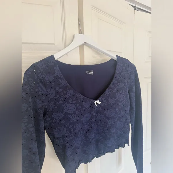 NWT Aerie Navy Blue and White Lace Long Sleeve Top Treat Yourself Medium - Image 4