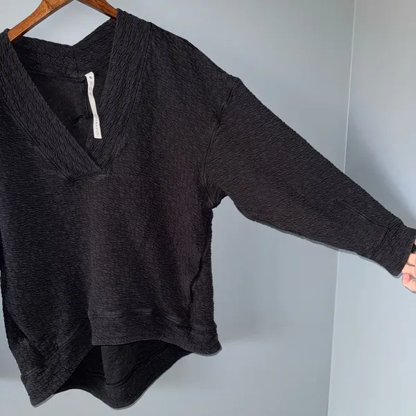 lululemon athletica Black Sweatshirt - Image 8