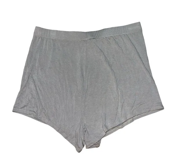 Skims NWT light sage green pajama shorts women’s size XL - Image 2