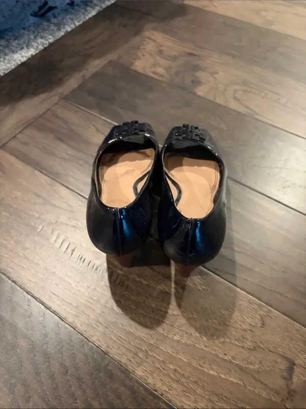 Tory Burch Navy Patent Lowell Peep Toe Wedge Heels Sz 7.5 - Image 6