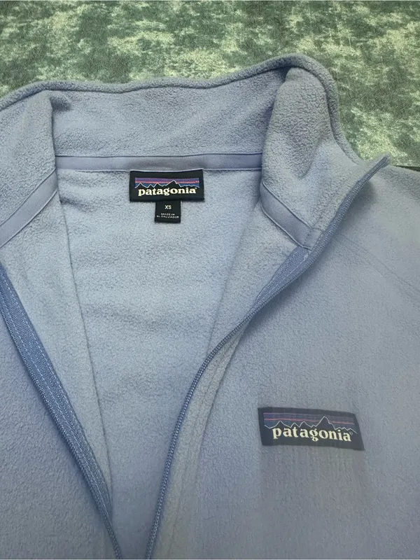 Patagonia Light Blue Women's Quarter-Zip Fleece Pullover XS - Image 2