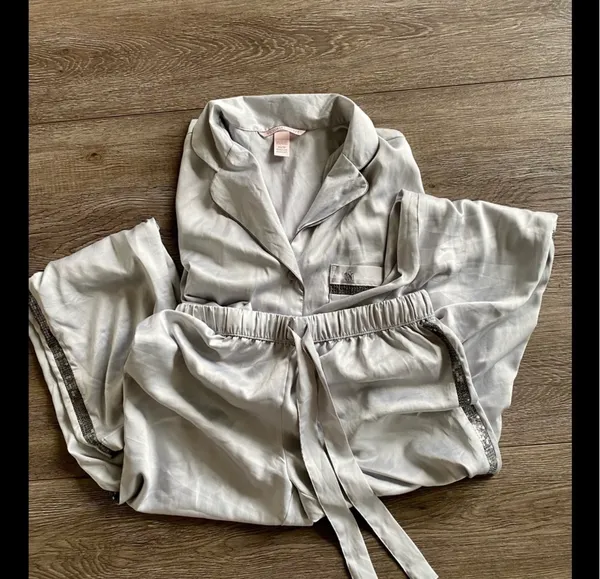 Victoria's Secret satin sequin pajama set XS - Image 2