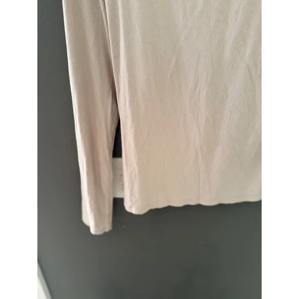 Yogalicious Heavenly Rib Kathleen Long Sleeve Top Beige Ribbed Shelf Bra Large - Image 4