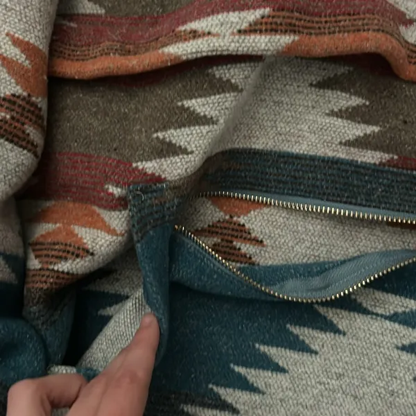 Aztec sweatshirt Size M - Image 4