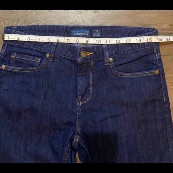 Patagonia denim jeans in a size 28 - Image 3