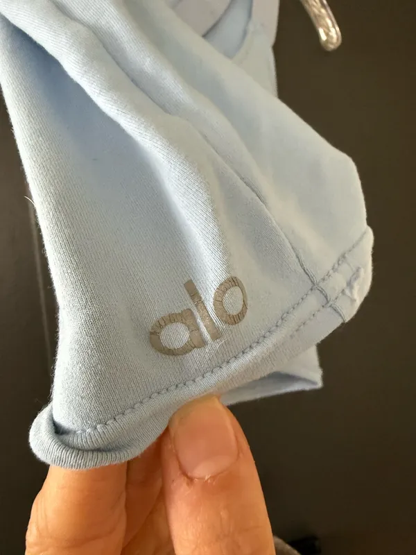Alo yoga top - Image 3