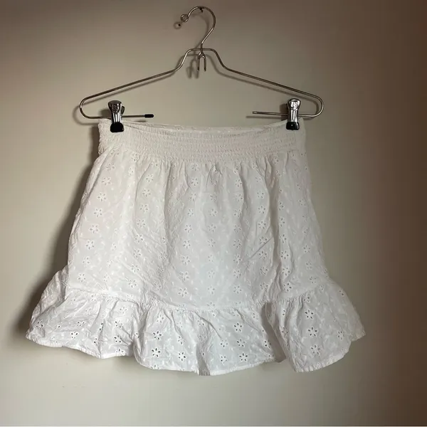 Kendall & Kylie White Eyelet‎ Mini Skirt - Image 2