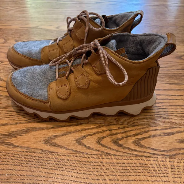 Sorel Kinetic Caribou Boot Camel - Image 2