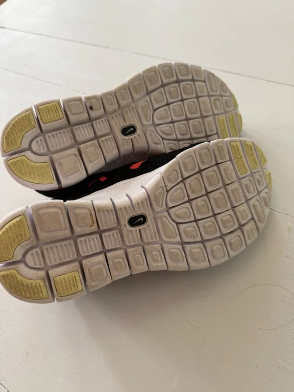 Nike Running Shoes size 6 - Image 7