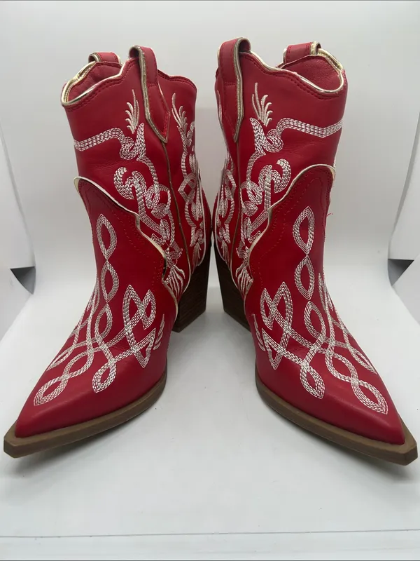 MIA Red Wendi Embroidered Western Ankle Boots **Size 6** 🌺🌺 - Image 3