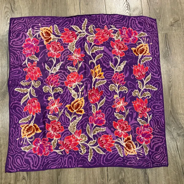 Oscar de la Renta Silk Scarf Purple Paisley Floral Made In Japan Vintage Luxury - Image 13