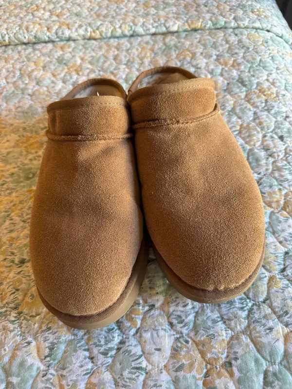UGG Slippers - Image 3