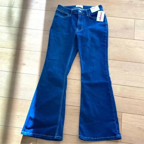 Wrangler new with tag high rise fierce‎ flare B18 - Image 8