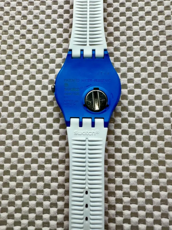 Swatch Watch Tomatella SUOS102 Classic 2015 - Image 5