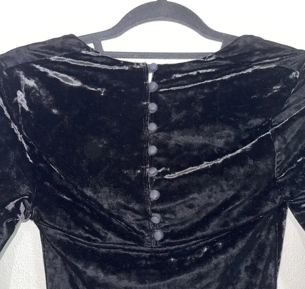 Revolve Black Velvet Cowl Neck Button Back Cropped Top - Image 6