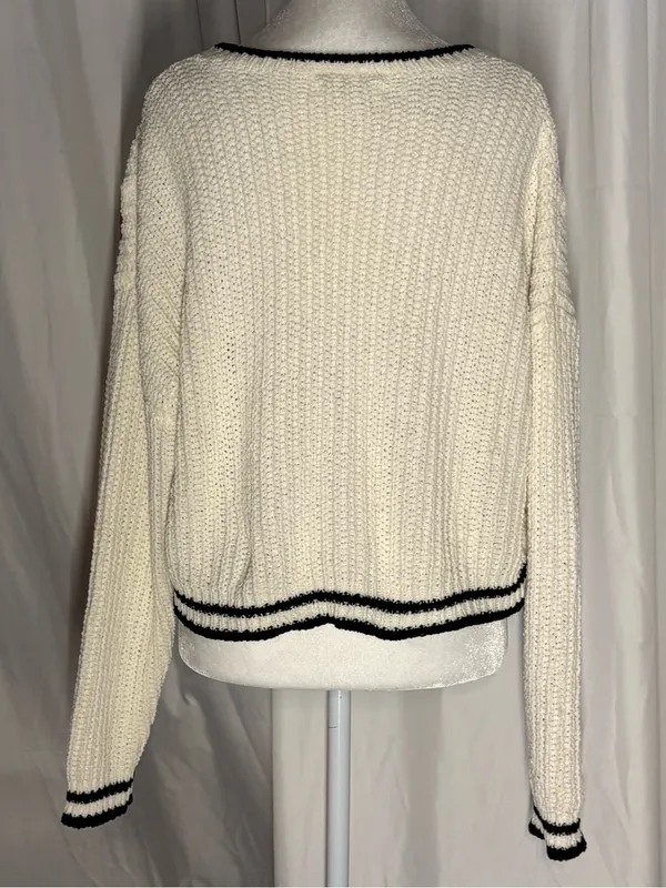 Sweet Envy NY Cream Cable-Knit Crewneck Sweater with Black Trim Size L - Image 2