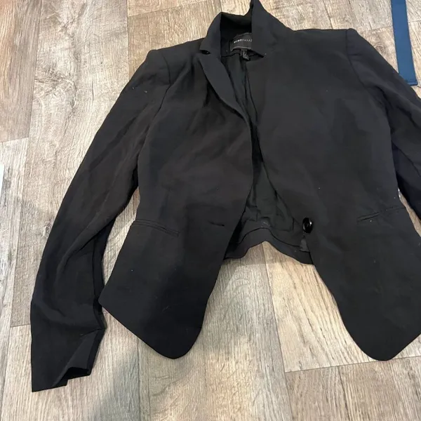 BCBG Maxarzia small black blazer‎ - Image 2