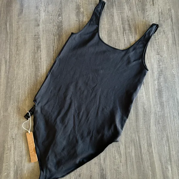 SKIMS New  Bodysuit S/M - Image 3