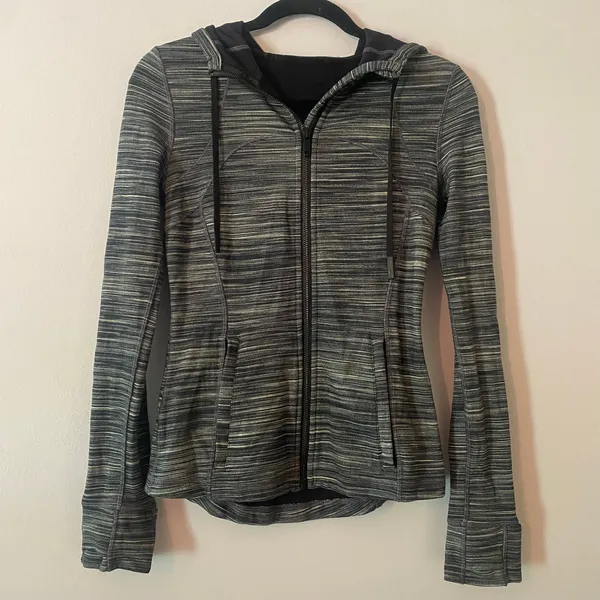 Lululemon Gray Hooded Define Jacket Heathered Stripe Full Zip Athleisure size 6 - Image 2
