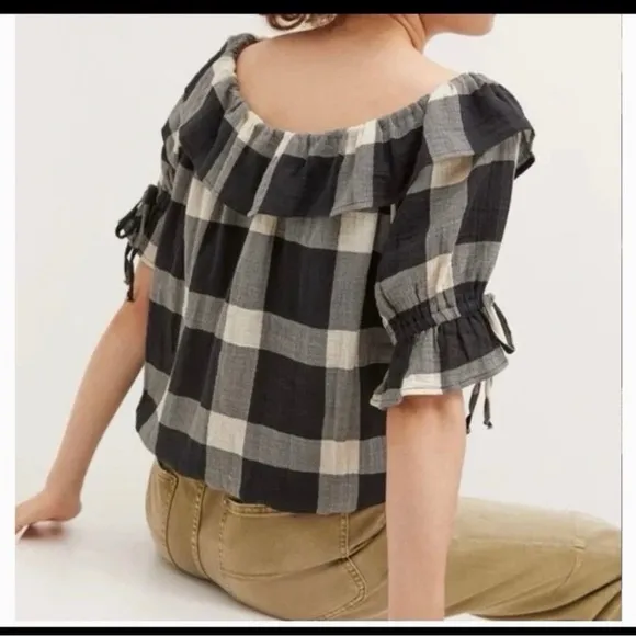 Anthropologie Ruffled Boat‎ Neck Top size xs - Image 2