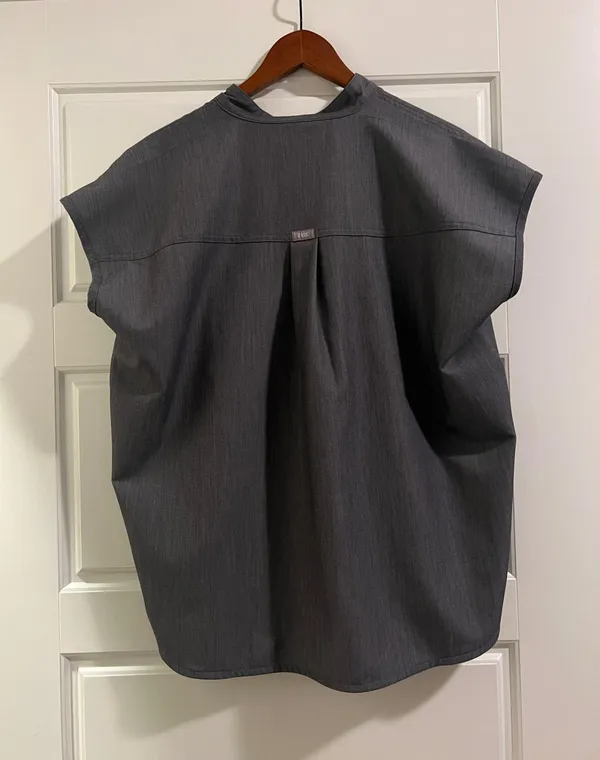 Rafaela Scrub Top, Graphite - Image 3