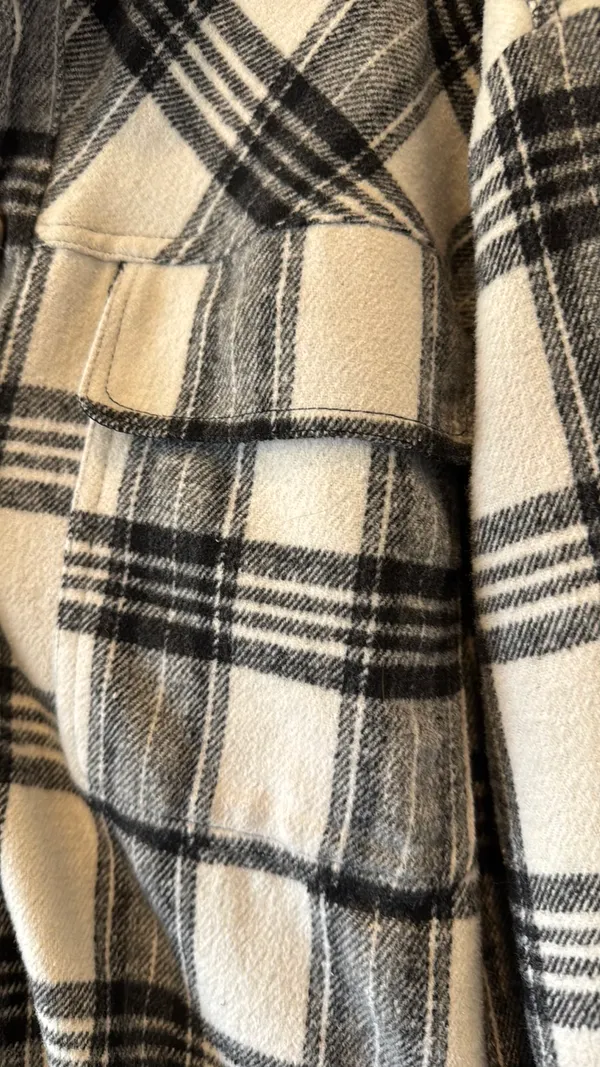 LA Hearts Plaid Shacket - Image 3