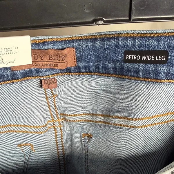 NWT Judy Blue Retro Wide Leg High‎ Waist Raw Hem Jeans size 15 / 32 - Image 3
