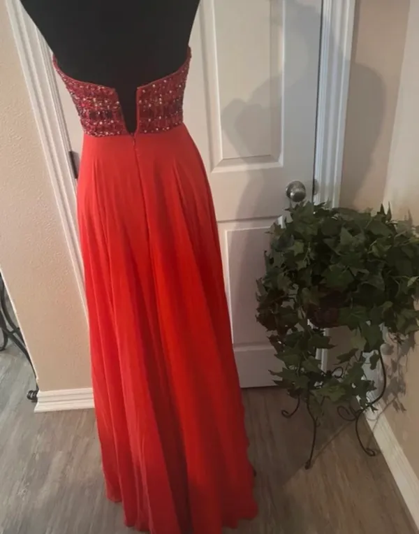 Mori Lee fancy red evening dress - Image 4