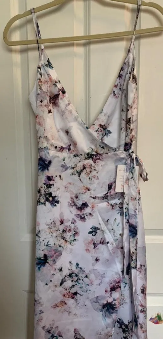 Show Me Your Mumu Bouquet Beauty Wrap Dres - Image 2