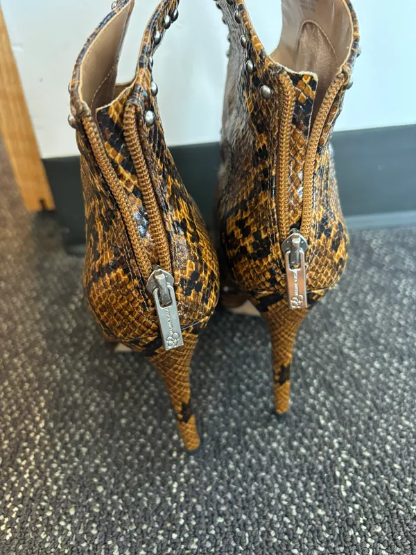 Jessica Simpson Snake skin boots heels - Image 3