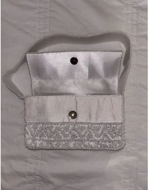LULU Beaded Purse Silver - Image 5