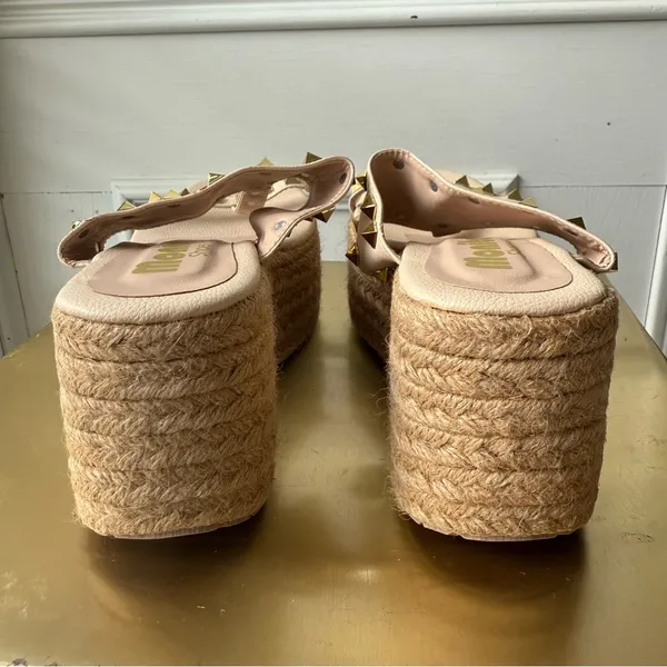 Studded Beige Platform Sandals Size 6 - Image 7