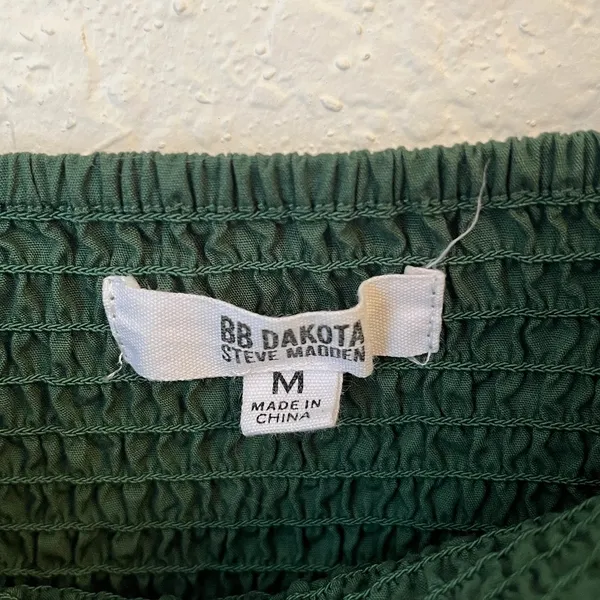 BB Dakota Smocked Puff Sleeve Top M Emerald Green‎ Cropped Minimalist Clean Girl - Image 4