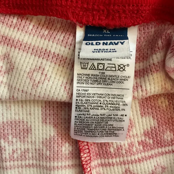 Old Navy Red Fair Isle Reindeer Snowflake Print Christmas Pajama Pants XL - Image 4