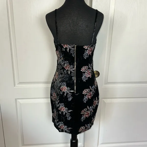 Privy Black Velvet Floral Embroidered Cami Dress - Image 2