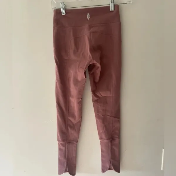 Free People Movement Virgo Mauve Cropped Leggings‎ - Image 3